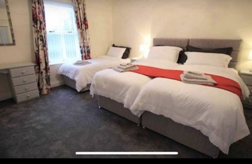 Lisnagunogue Cabina | 2 Bedroom Country Cottage
