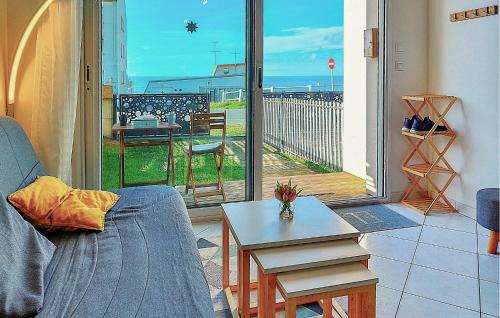 Jullouville Casa | 2 Bedroom Cozy Home In Jullouville