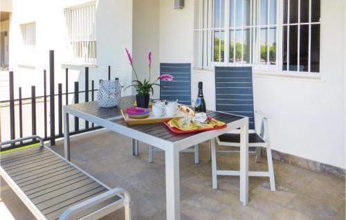 Torrevieja Apartamento | 2 Bedroom Cozy Apartment In Torrevieja