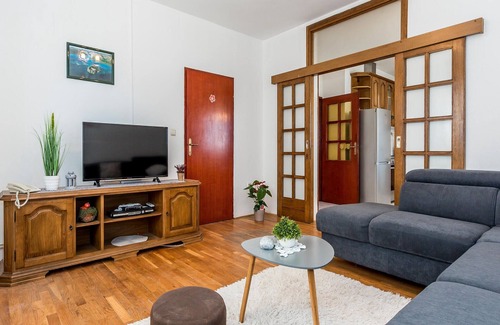Drnis Apartamento | Acogedor apartamento de 2 habitaciones.
