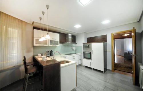 Carballo Apartamento | 2 Bedroom Cozy Apartment In Carballo