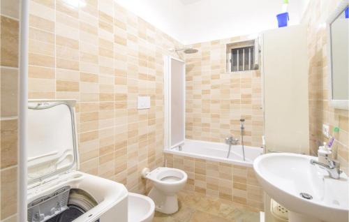 Zona Ospedaliera Casa | 2 Bedroom Cozy Apartment In Napoli
