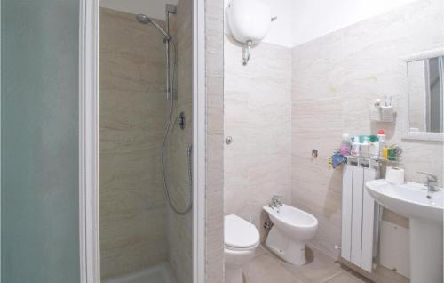 Zona Ospedaliera Casa | 2 Bedroom Cozy Apartment In Napoli