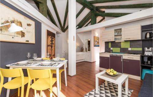 Kastav Apartamento | 2 Bedroom Cozy Apartment In Kastav