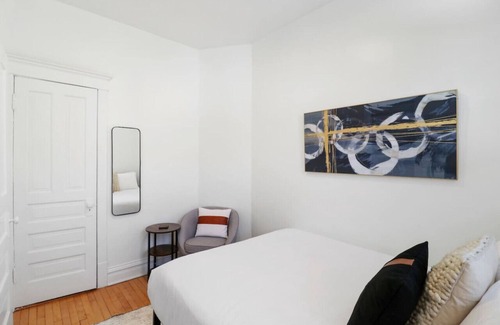 Andersonville Apartamento | Cozy 2BR Apartment in Prime Location