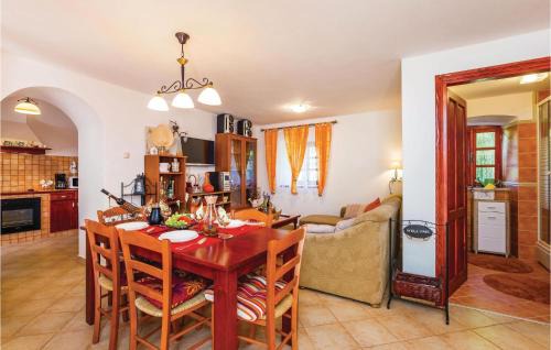 Moscenicka Draga Casa | 2 Bedroom Cozy Home In Moscenicka Draga