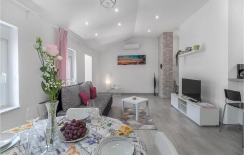 Bakarac Casa | 2 Bedroom Cozy Home In Bakarac