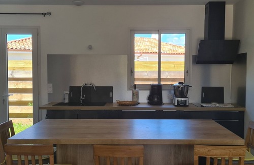 Linxe Casa | 2 Bedroom Detached House Linxe Close to Amenities and Ocean