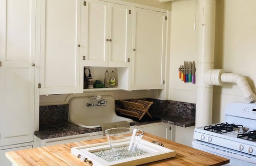 Livingston Casa | 2 Bedroom Downtown Livingston, Guest Suite