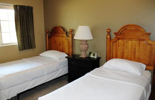 Eagle River Casa | 2 bedroom Duck Lake condo at Wild Eagle Lodge, #207