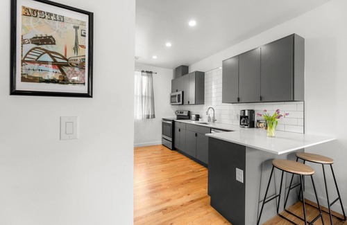 East Cesar Chavez Apartamento | 2-Bedroom East Austin Condo-Free Parking