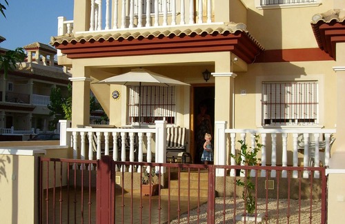 Los Imbernones Apartamento | Apartamento de 2 dormitorios en planta baja con patio delantero grande