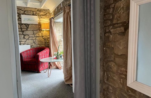 Carlops Casa | 2 bedroom Flat, Carlops, 30 mins Edinburgh city centre