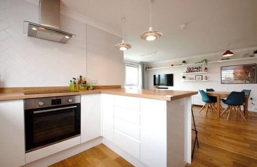 Basingstoke Apartamento | 2-bedroom flat - Central location - Executive living