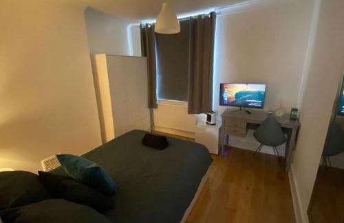 Camberwell Green Apartamento | 2 Bedroom Flat in Camberwell Green - Central Location with excellent connections to tourist attractions and main London airports