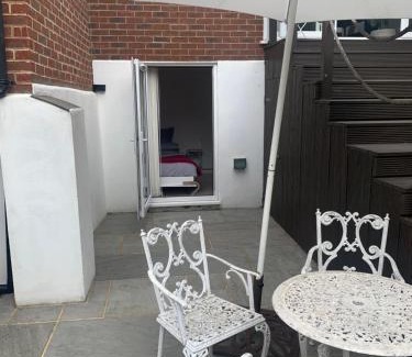 Coppetts Apartamento | 2 bedroom flat with a garden