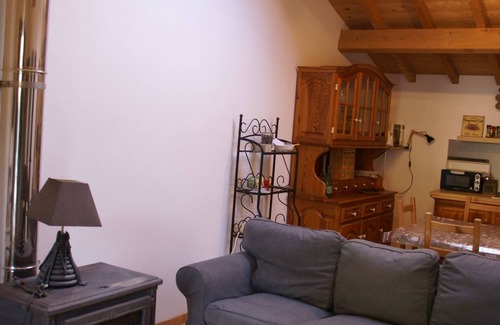Saint-Jeure-d'Andaure Casa | 2 Bedroom Private vacation home in Saint Jeure d'Andaure