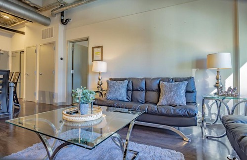 SoNo Apartamento | 2 Bedroom Fully Furnished Apartment near Emory University Hospital Midtown