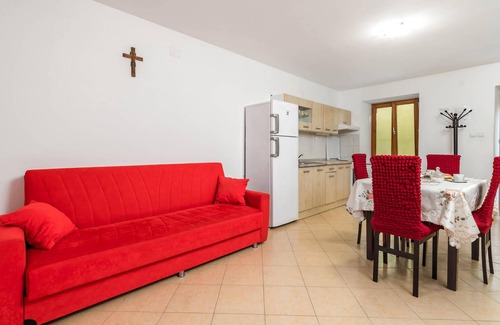 Susak Casa | Hermosa casa en Susak con cocina