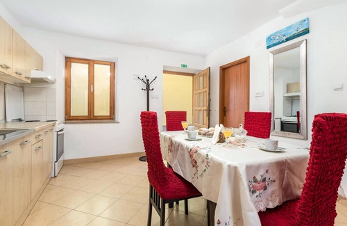 Susak Casa | Hermosa casa en Susak con cocina
