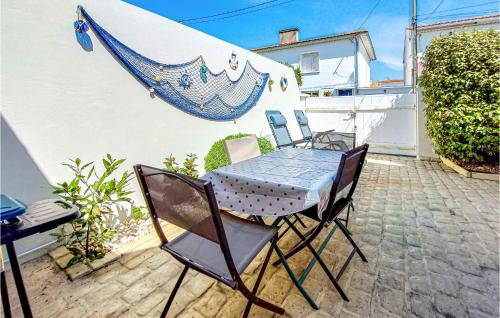 Royan Casa | 2 Bedroom Gorgeous Home In Royan