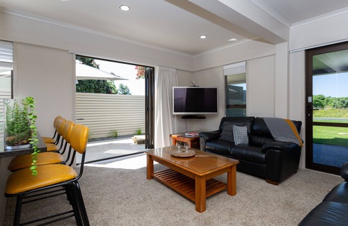Waihi Beach Apartamento | Apartamento de 2 dormitorios en planta baja.