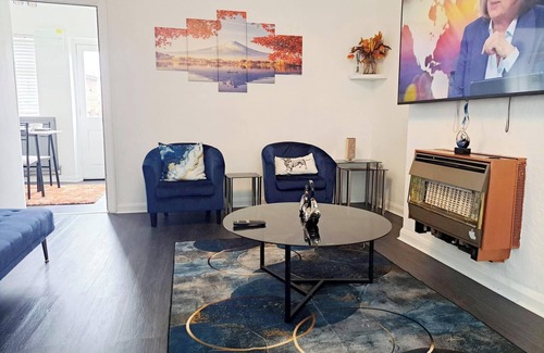 Leeds Casa | 2 Bedroom House in Leeds - Sleeps 5, Wifi, Parking