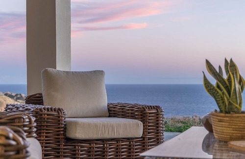 Milos Casa | 2-Bedroom House in Milos with Unforgettable Aegean Sea Views