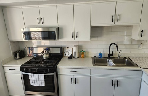 Shipshewana Casa | 2-bedroom house in welcoming Shipshewana with AC, WiFi