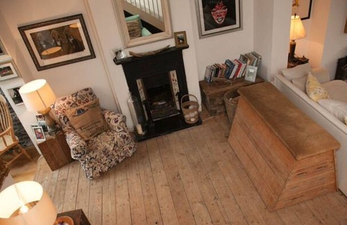 Deal Casa | 2 Bedroom House Next to the Sea, Lots of Fun!