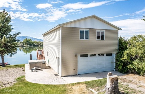 Elba Casa | 2 bedroom house overlooking Snake River