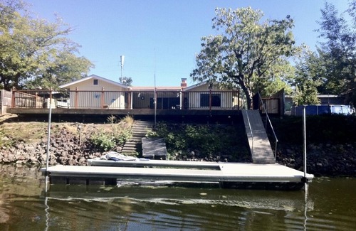 Clear Lake Casa | 2 bedroom house with a 500 sf private dock with swimming ladder, Finnish sauna
