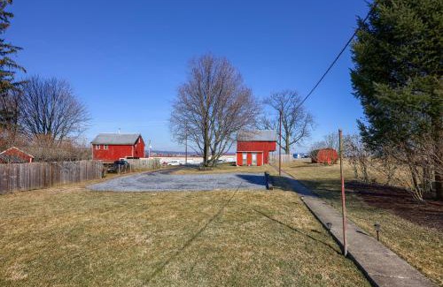 Ephrata Casa | 2-Bedroom House w/Large Outdoor and Firepit!