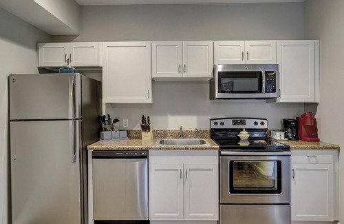 Bluffton Apartamento | 2 Bedroom in Calhoun Street Promenade with Balcony
