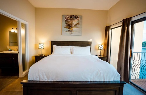 Ridgedale Casa | 2 Bedroom Lake View Villa - Unit 209