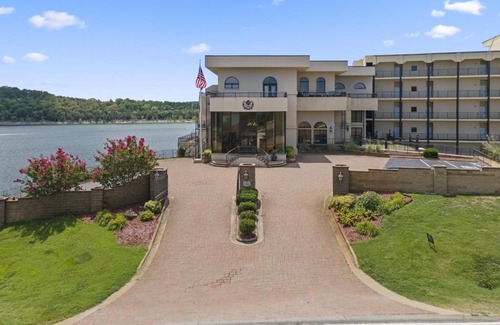 Ridgedale Casa | 2 Bedroom Lake View Villa - Unit 503