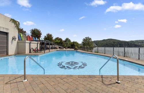 Ridgedale Casa | 2 Bedroom Lake View Villa - Unit 503