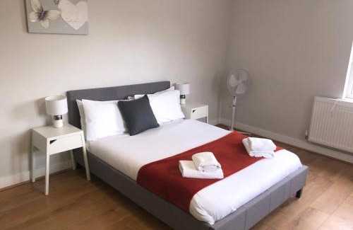 Loughborough Apartamento | 2 Bedroom Large First Floor Apartment with FREE Parking
