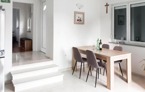 Barbat na Rabu Apartamento | 2 Bedroom Lovely Apartment In Barbat