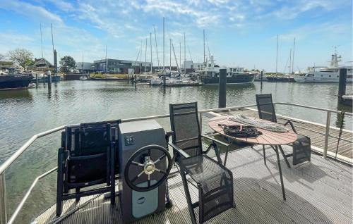 Municipality of Hellevoetsluis Alquiler De Eote | 2 Bedroom Lovely Ship In Hellevoetsluis