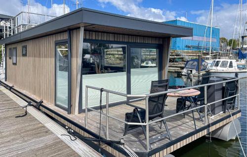 Municipality of Hellevoetsluis Alquiler De Eote | 2 Bedroom Lovely Ship In Hellevoetsluis