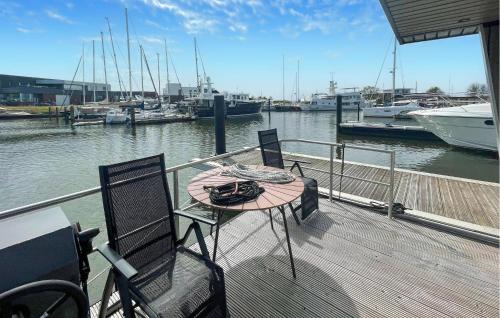 Municipality of Hellevoetsluis Alquiler De Eote | 2 Bedroom Lovely Ship In Hellevoetsluis