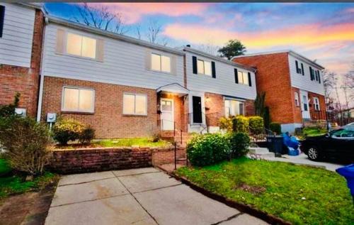 Laurel Apartamento | 2 Bedroom Lower level Unit 1 & Half Bath Laurel MD #1