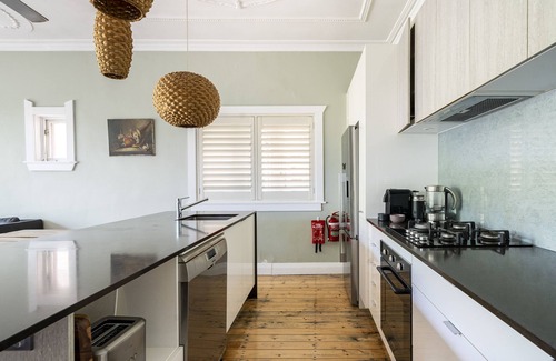 Tamarama Apartamento | 2 Bedroom Modern & Bright Apt, Bondi Beach,2 mns From Beach