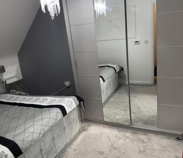 Hednesford Apartamento | 2 bedroom Modern House