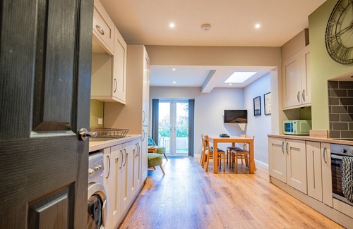 Pontrilas Casa | 2 Bedroom, Modern Worcester Home