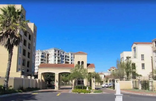 Century City Apartamento | 2 Bedroom Mountain View Penthouse Century City