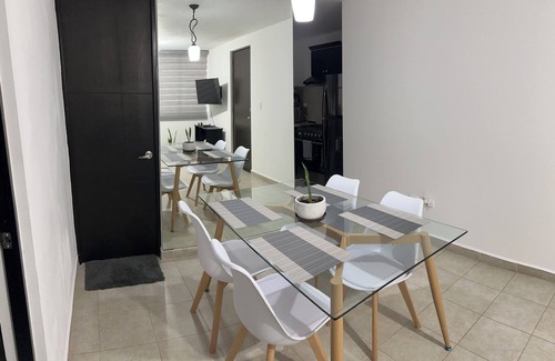 Coronango Apartamento | 2 Bedroom Modern Apartment with Pool in Puebla near VW & Val’Quirico