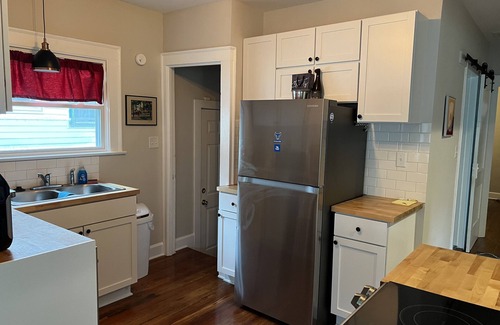 Meridian-Kessler Casa | 2 bedroom near Broadripple. 15 minutes from Downtown