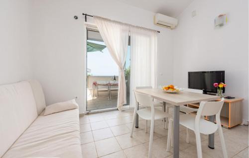 Jakisnica Apartamento | 2 Bedroom Nice Apartment In Jakisnica